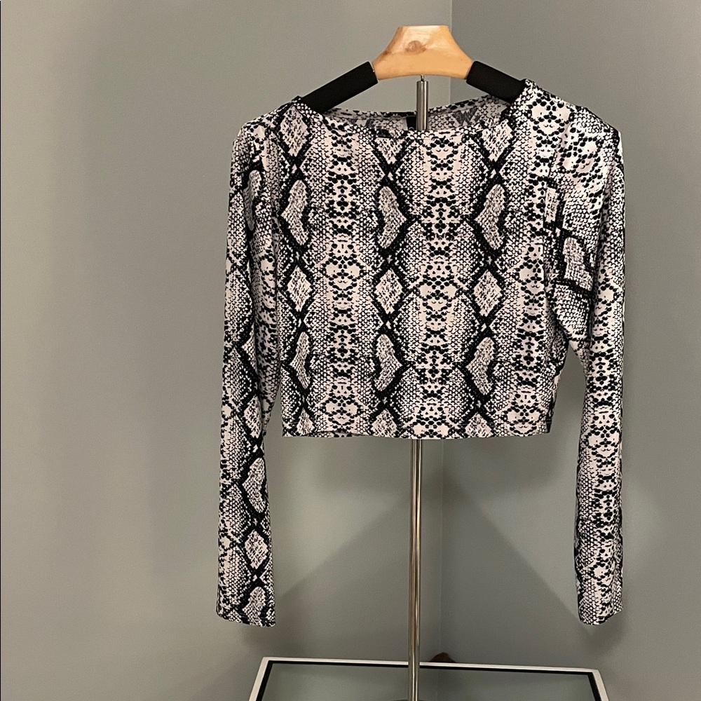 Windsor Black and White Snake Print Long Sleeve Top